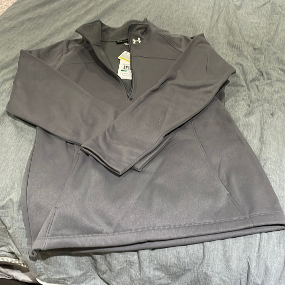 50% Discount New With Tags Under Armour womens fleece size Large